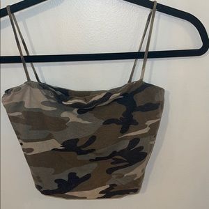 Camo cropped tank top